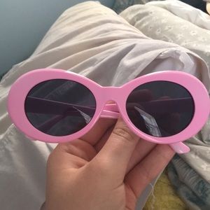 “Clout” sunglasses